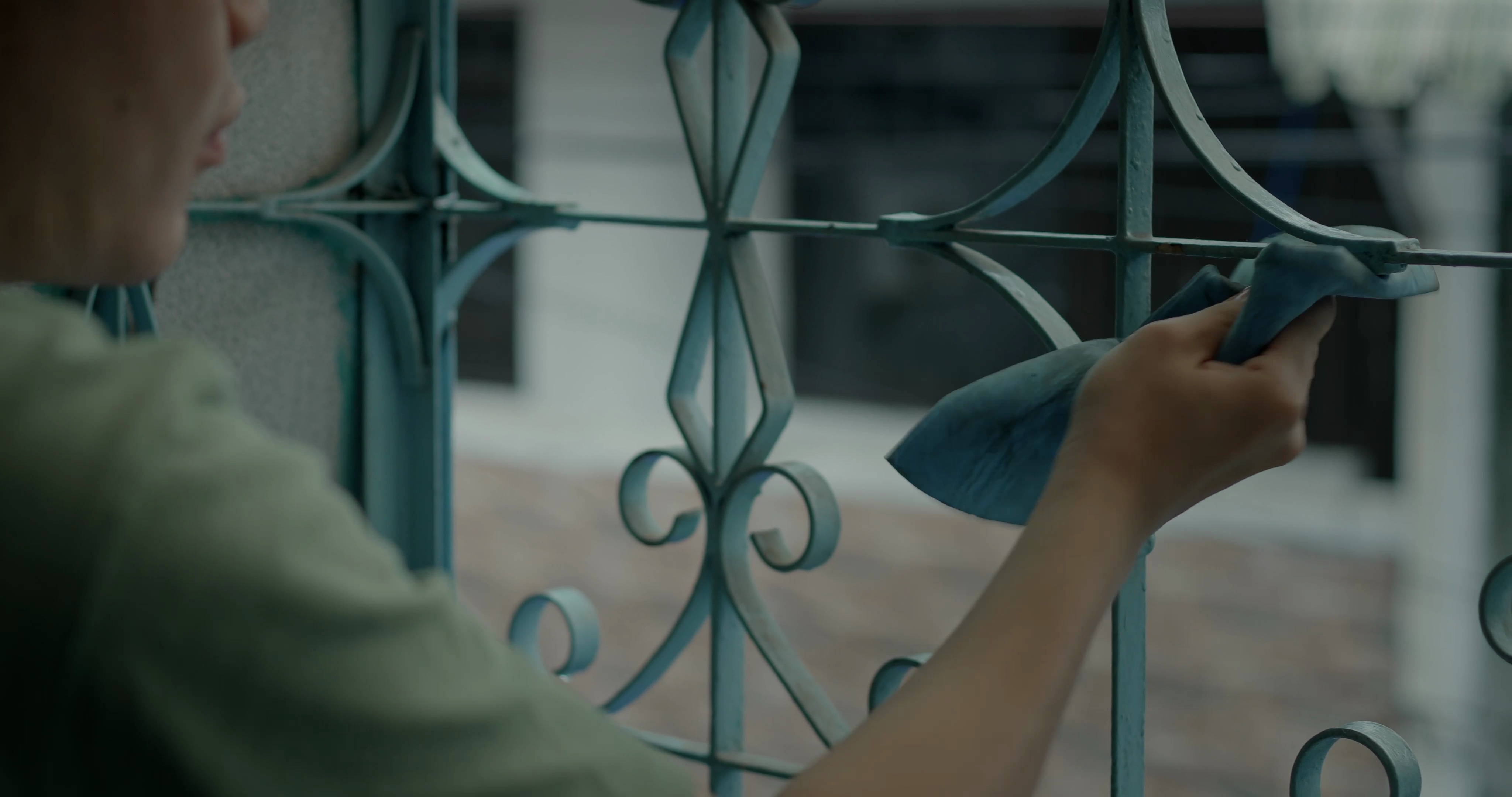 갇힌 공간 너머